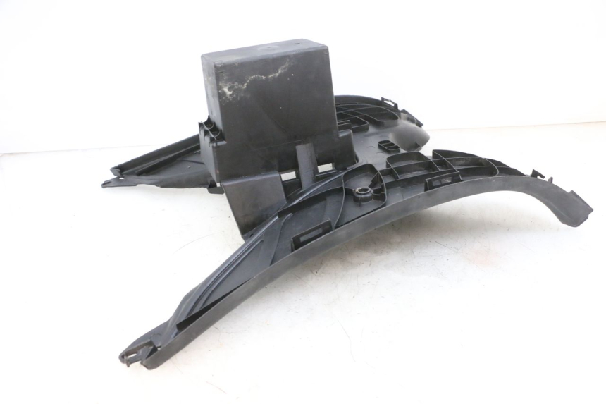 photo de MARCHE PIED PEUGEOT ELYSEO 125 (1999 - 2004) - Zoom composants