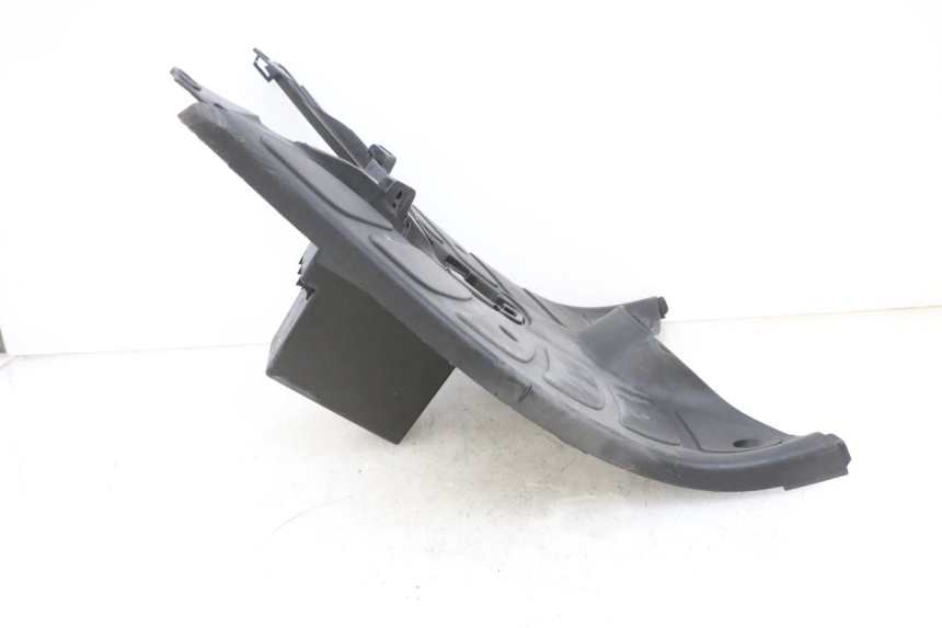 photo de MARCHE PIED PEUGEOT ELYSEO 125 (1999 - 2004) - Gros plan technique