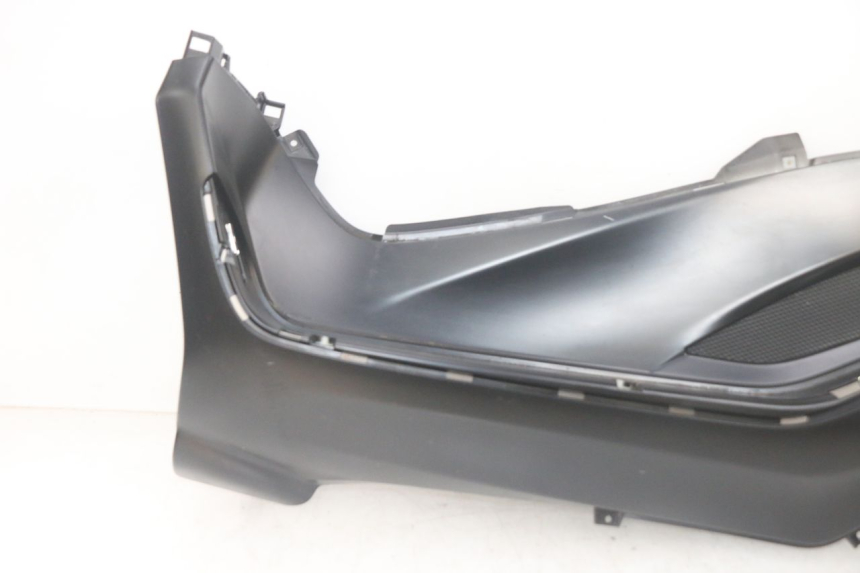 photo de MARCHE PIED GAUCHE PIAGGIO MP3 HPE 300 (2019 - 2026) - Zoom composants