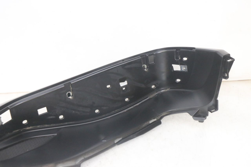 photo de MARCHE PIED GAUCHE PIAGGIO MP3 HPE 300 (2019 - 2026) - Pièce contrôlée