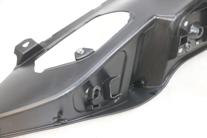 photo de MARCHE PIED GAUCHE PIAGGIO MP3 RL 250 (2007 - 2010) - Autre angle de vue