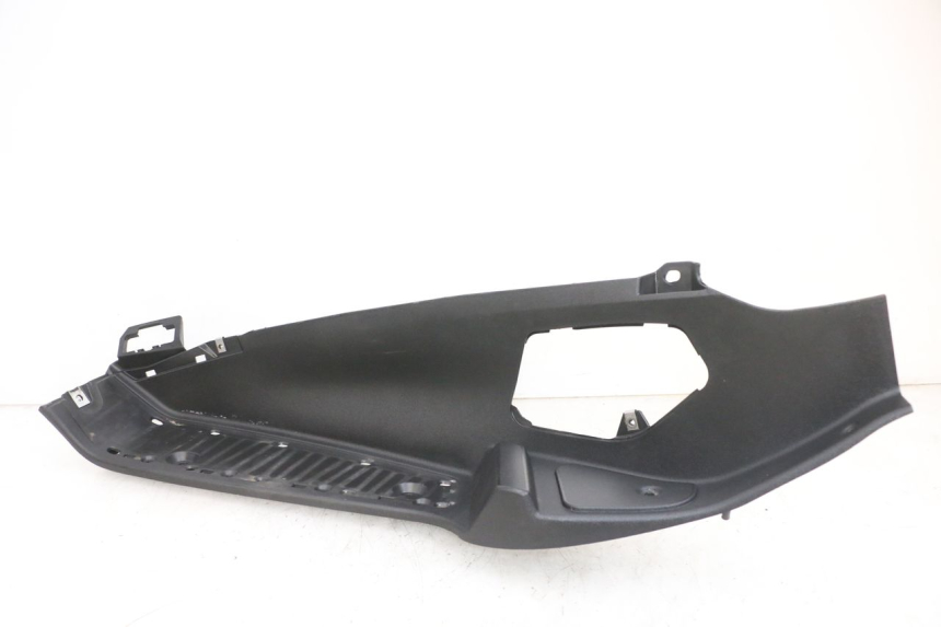 photo de MARCHE PIED GAUCHE PIAGGIO MP3 RL 250 (2007 - 2010) - Points de fixation