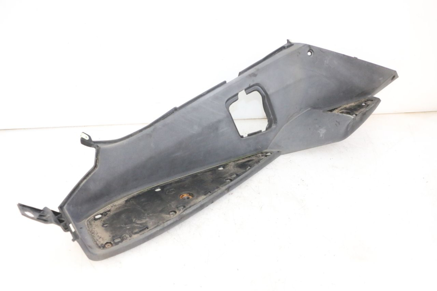 photo de MARCHE PIED GAUCHE PEUGEOT SATELIS 250 (2006 - 2012)