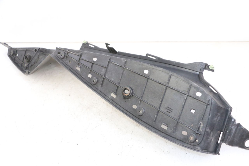 photo de MARCHE PIED GAUCHE PEUGEOT SATELIS 250 (2006 - 2012)