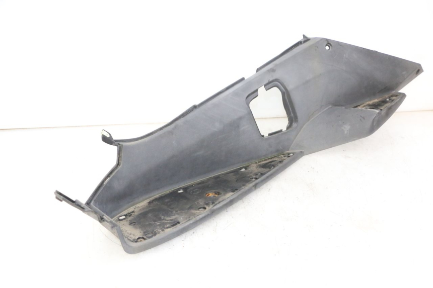 photo de MARCHE PIED GAUCHE PEUGEOT SATELIS 250 (2006 - 2012)