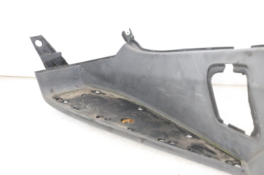 photo de MARCHE PIED GAUCHE PEUGEOT SATELIS 250 (2006 - 2012)