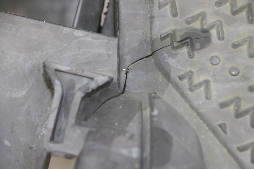 photo de MARCHE PIED YAMAHA NEO'S NEOS 2T 50 (1998 - 2007) - Zoom état d’usage