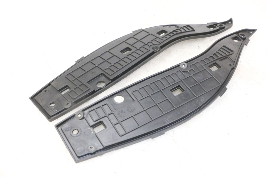 photo de MARCHE PIED GILERA NEXUS 125 (2009 - 2013)