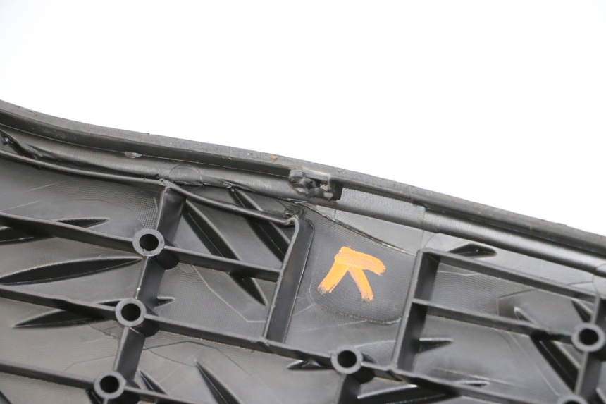 photo de MARCHE PIED PEUGEOT SPEEDFIGHT 4 4T EFI 50 (2021 - 2025) - Marquages et références