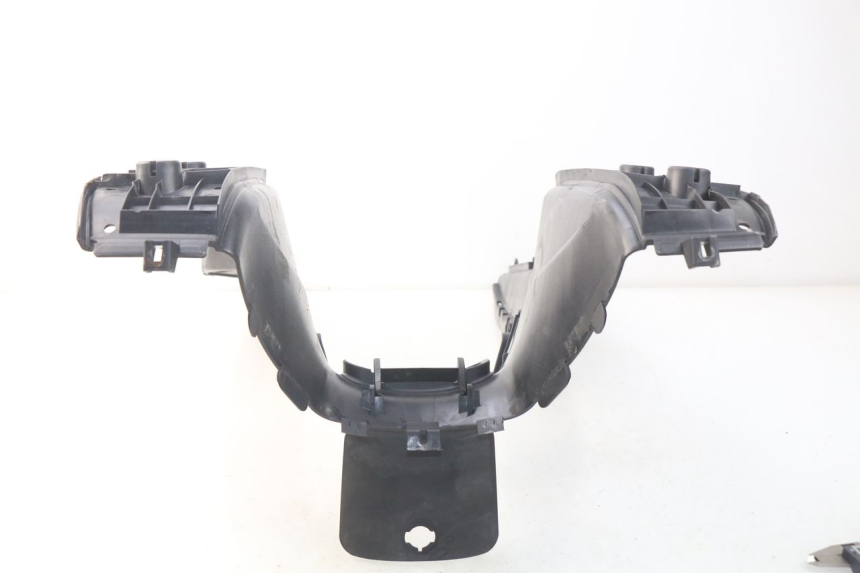 photo de MARCHE PIED SUZUKI UC EPICURO 125 (1999 - 2003)