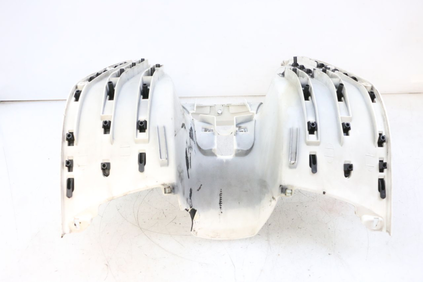 photo de MARCHE PIED PIAGGIO VESPA GTS SUPER IE 125 (2009 - 2016) - Zoom état d’usage