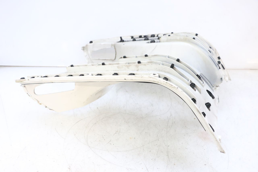 photo de MARCHE PIED PIAGGIO VESPA GTS SUPER IE 125 (2009 - 2016) - Autre angle de vue