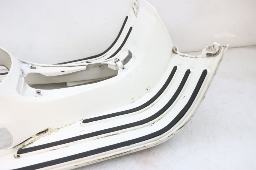 photo de MARCHE PIED PIAGGIO VESPA GTS SUPER IE 125 (2009 - 2016) - Marquages et références