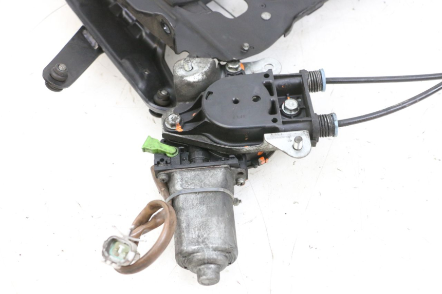 photo de MOTEUR BULLE SUZUKI BURGMAN 650 (2013 - 2020)
