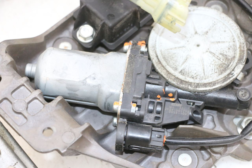 photo de MOTEUR BULLE YAMAHA FJR ABS 1300 (2006 - 2012) - État de surface