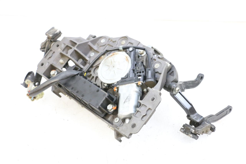 photo de MOTEUR BULLE YAMAHA FJR ABS 1300 (2006 - 2012) - Détails caractéristiques