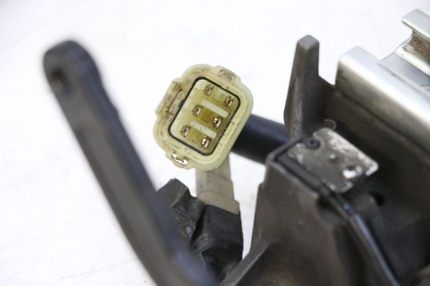 photo de MOTEUR BULLE YAMAHA FJR ABS 1300 (2006 - 2012) - Focus structure