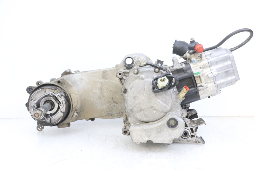 photo de MOTEUR PEUGEOT ELYSEO 125 (1999 - 2004) - Vue rapprochée