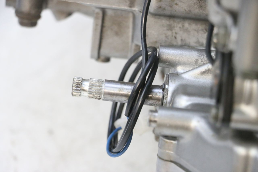 photo de MOTEUR SUZUKI GSF N BANDIT 600 (1996 - 1999) - Vue rapprochée