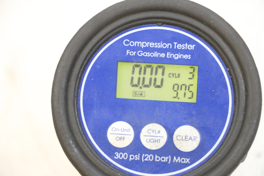 photo de MOTEUR SUZUKI GSF N BANDIT 600 (1996 - 1999) - Angle alternatif