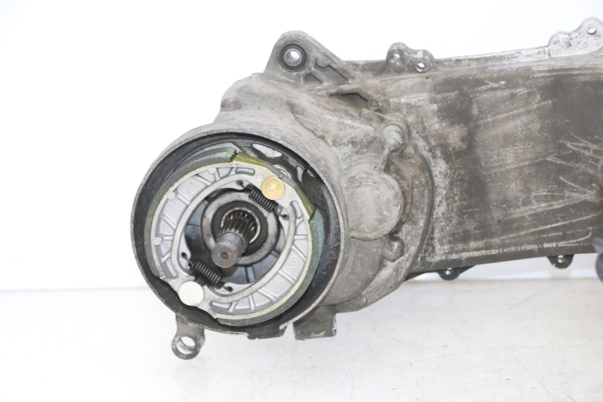 photo de MOTEUR PEUGEOT KISBEE 4T 50 (2018 - 2022) - Autre angle de vue