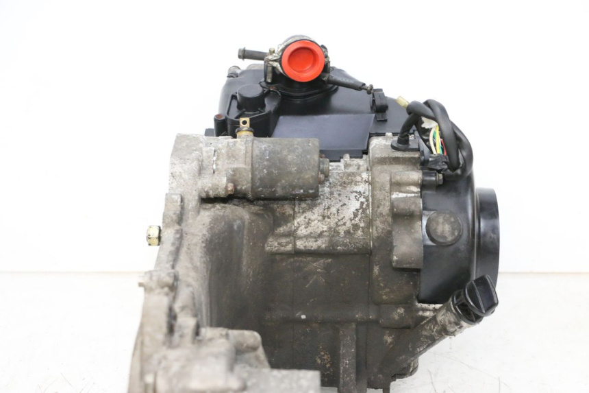photo de MOTEUR PEUGEOT KISBEE 4T 50 (2010 - 2017) - État de surface
