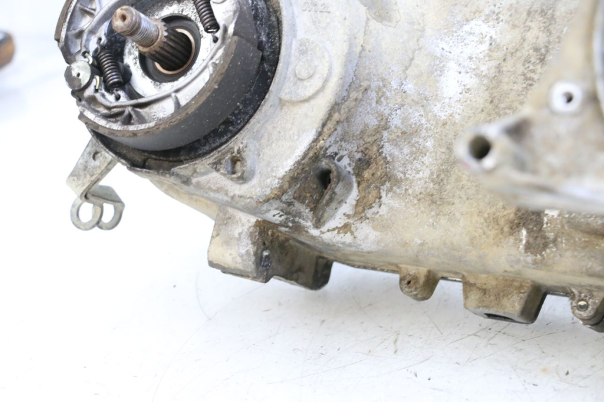 photo de MOTEUR PEUGEOT LUDIX 50 (2005 - 2007) - Autre angle de vue