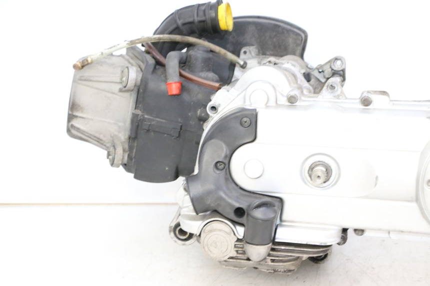 photo de MOTEUR PIAGGIO LXV 4T 50 (2009 - 2013)