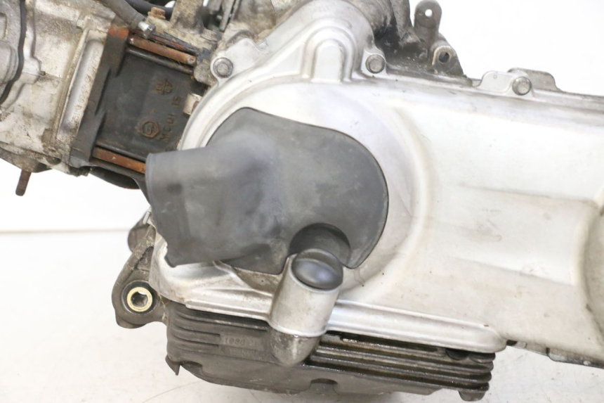 photo de MOTEUR PIAGGIO MP3 125 (2006 - 2014)