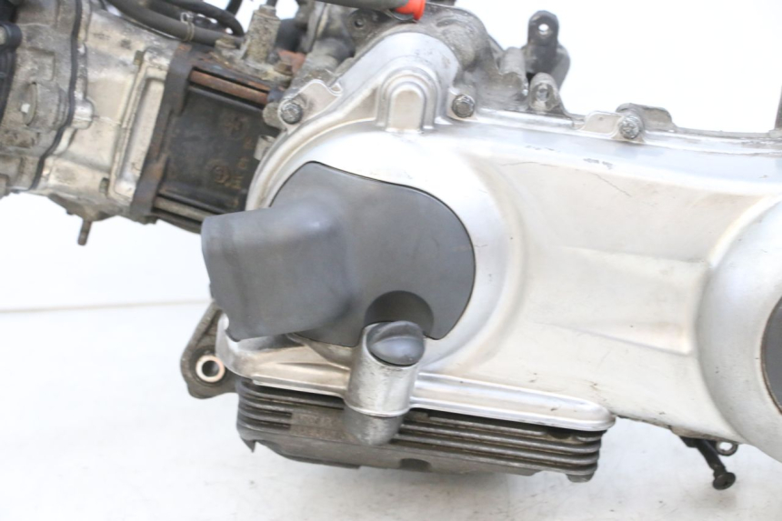 photo de MOTEUR PIAGGIO MP3 125 (2006 - 2014)