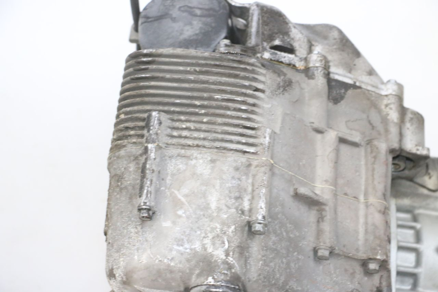 photo de MOTEUR PIAGGIO MP3 500 (2016 - 2018) - Gros plan technique