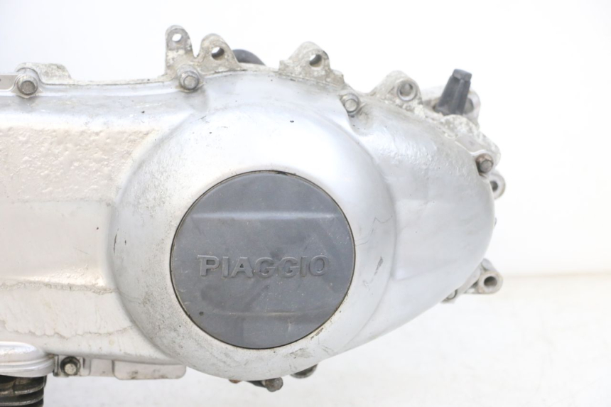 photo de MOTEUR PIAGGIO MP3 RL 250 (2007 - 2010) - Aperçu profil