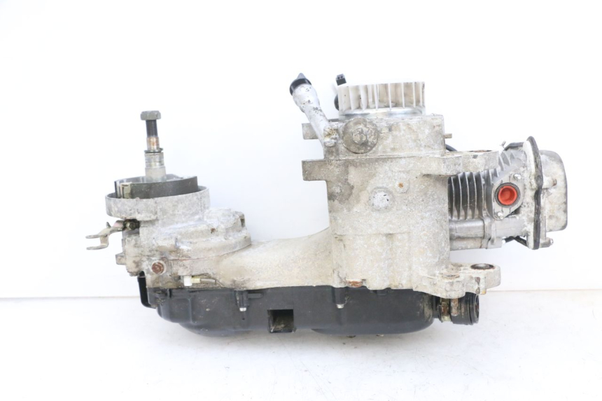 photo de MOTEUR JM MOTORS OLDIES GT 4T 50 (2018 - 2025) - Autre angle de vue