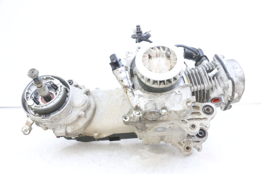 photo de MOTEUR JM MOTORS OLDIES GT 4T 50 (2018 - 2025) - Gros plan technique