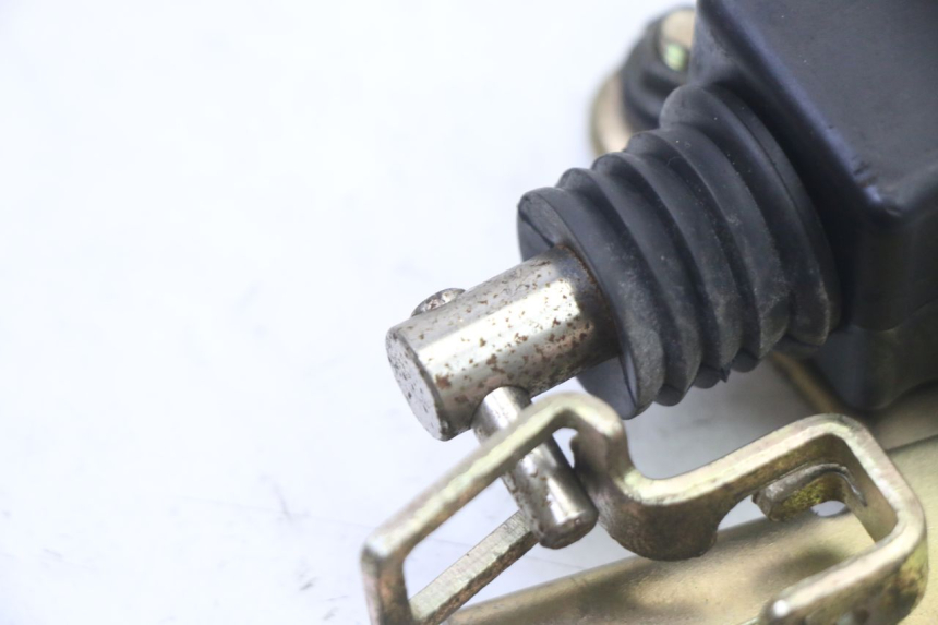 photo de MOTEUR OUVERTURE COFFRE SYM FIDDLE 3 III 125 (2014 - 2020)