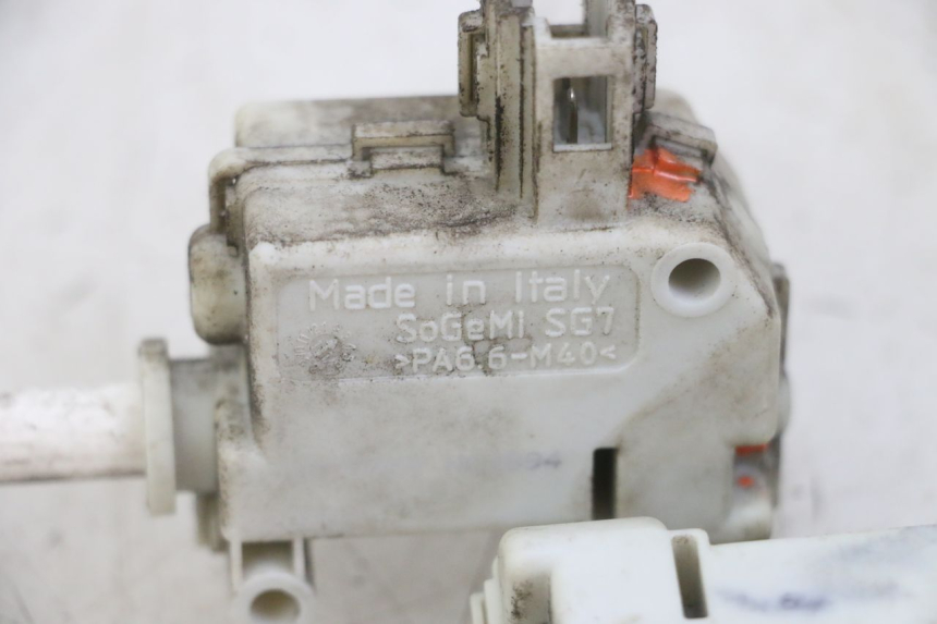 photo de MOTEUR OUVERTURE COFFRE PIAGGIO MP3 LT 300 (2010 - 2016)