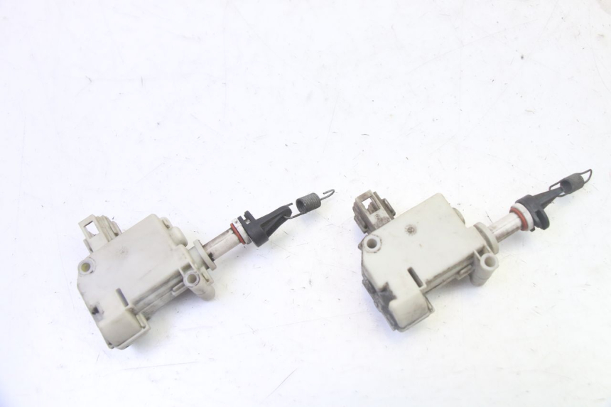 photo de MOTEUR OUVERTURE COFFRE PIAGGIO MP3 LT 300 (2010 - 2016)