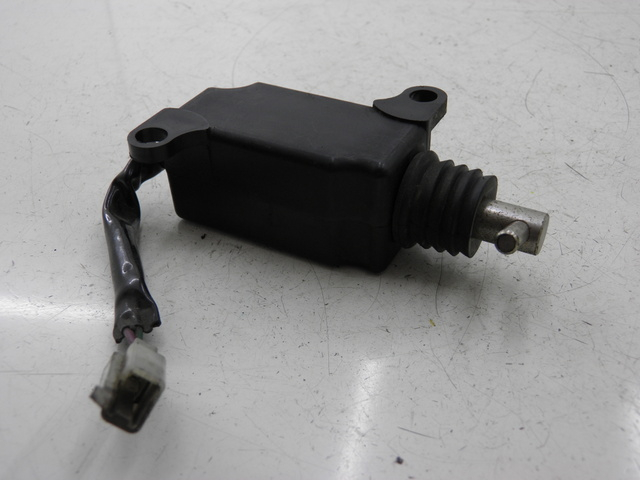 photo de MOTEUR OUVERTURE COFFRE PEUGEOT TWEET 125 (2010 - 2017)