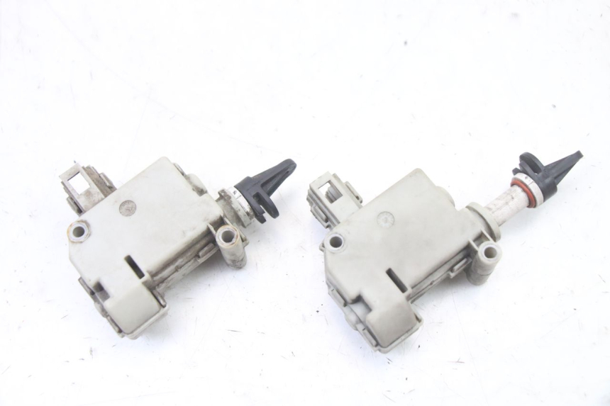 photo de MOTEUR OUVERTURE COFFRE PIAGGIO MP3 LT 400 (2007 - 2012)
