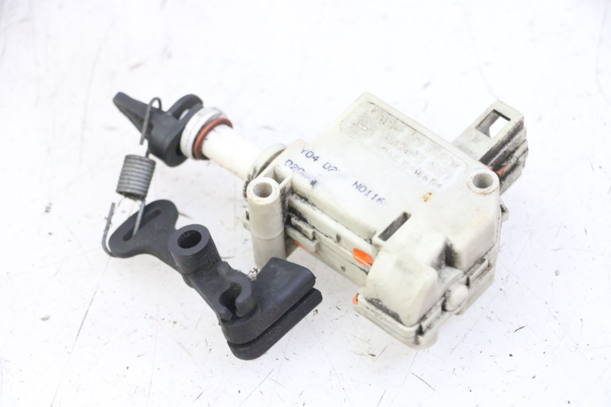 photo de MOTEUR OUVERTURE COFFRE PIAGGIO VESPA GRANTURISMO 200 (2004 - 2005)