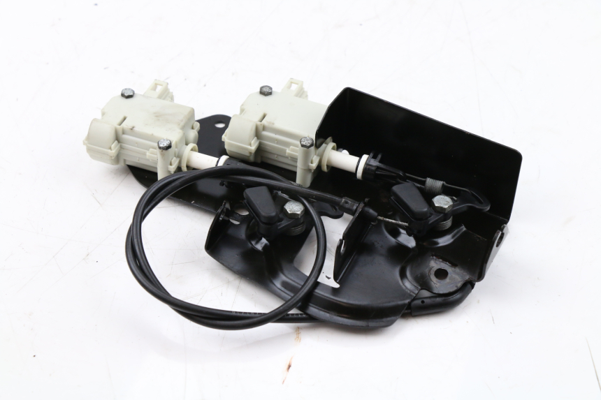 photo de MOTEUR OUVERTURE COFFRE PIAGGIO XEVO - X EVO 125 (2010 - 2015)