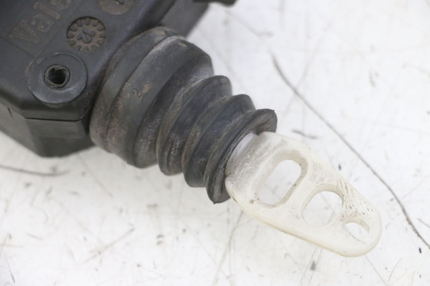 photo de MOTEUR OUVERTURE COFFRE PEUGEOT SATELIS 125 (2013 - 2018)
