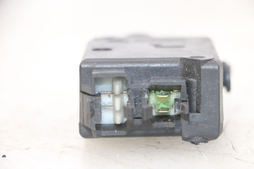 photo de MOTEUR OUVERTURE COFFRE PEUGEOT SATELIS 125 (2013 - 2018)