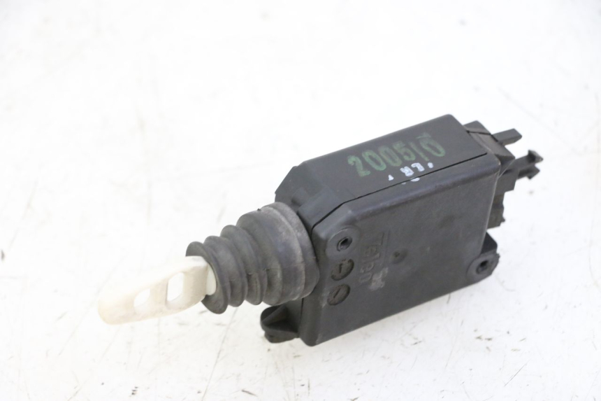 photo de MOTEUR OUVERTURE COFFRE PEUGEOT SATELIS 125 (2006 - 2009)