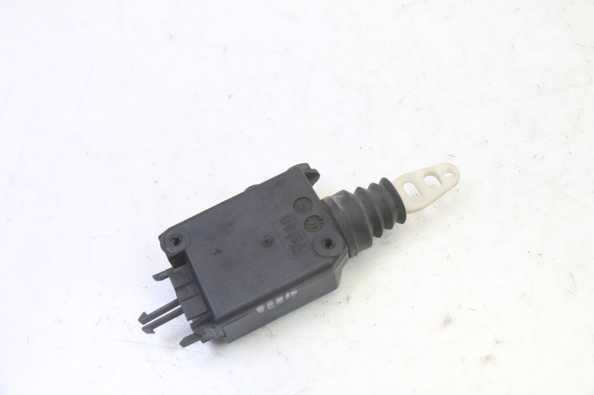 photo de MOTEUR OUVERTURE COFFRE PEUGEOT SATELIS 125 (2013 - 2018)