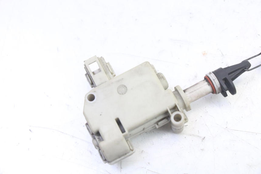 photo de MOTEUR OUVERTURE COFFRE PIAGGIO X9 EVOLUTION 125 (2003 - 2007)