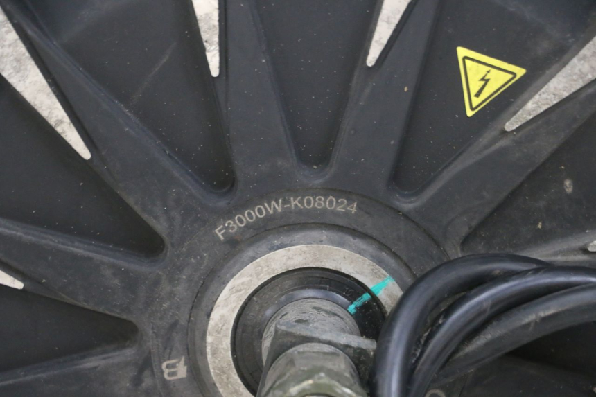 photo de MOTEUR EFUN PUSA 1 - Vue rapprochée