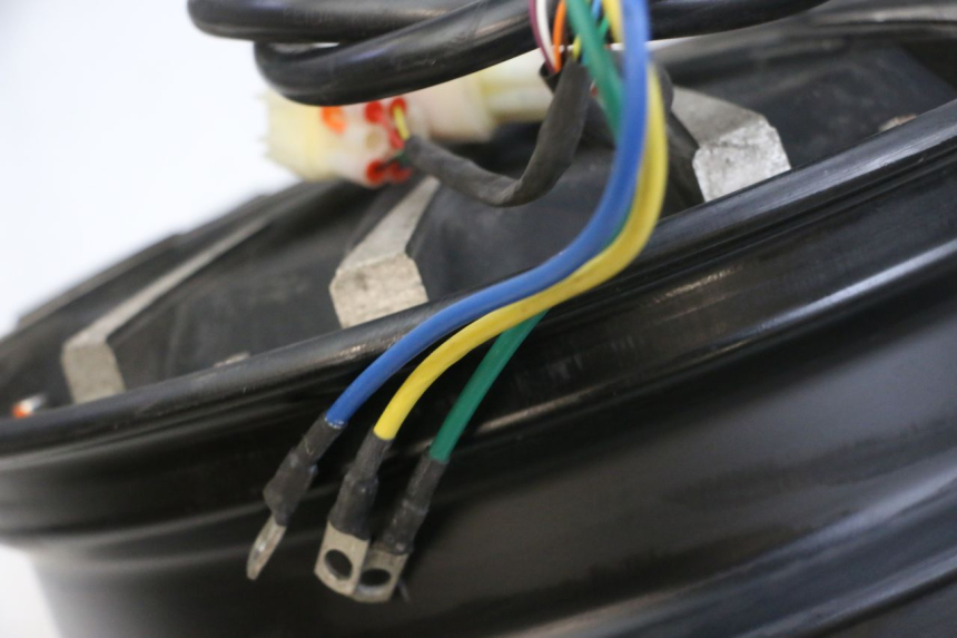 photo de MOTEUR EFUN PUSA 1 - Autre angle de vue