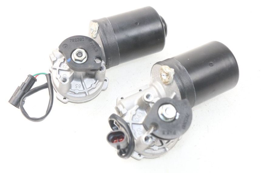 photo de MOTEUR ROLL LOCK PEUGEOT METROPOLIS 400 (2017 - 2020)