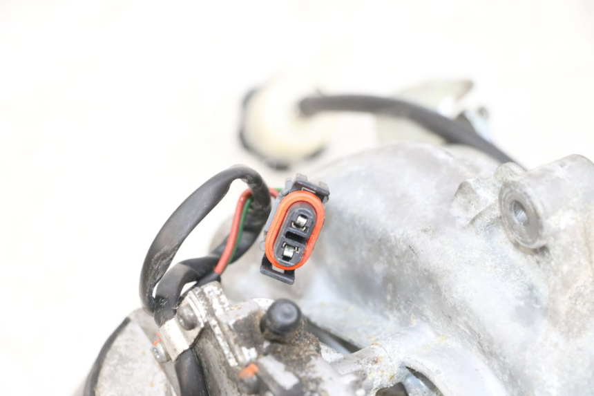 photo de MOTEUR ROLL LOCK PIAGGIO MP3 RL 250 (2007 - 2010) - Zoom état d’usage